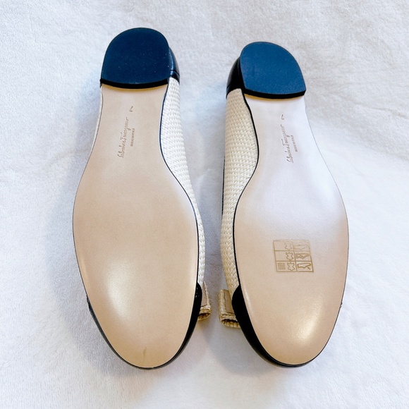 Brand new authentic Salvatore Ferragamo Varina flats - Picture 5 of 8